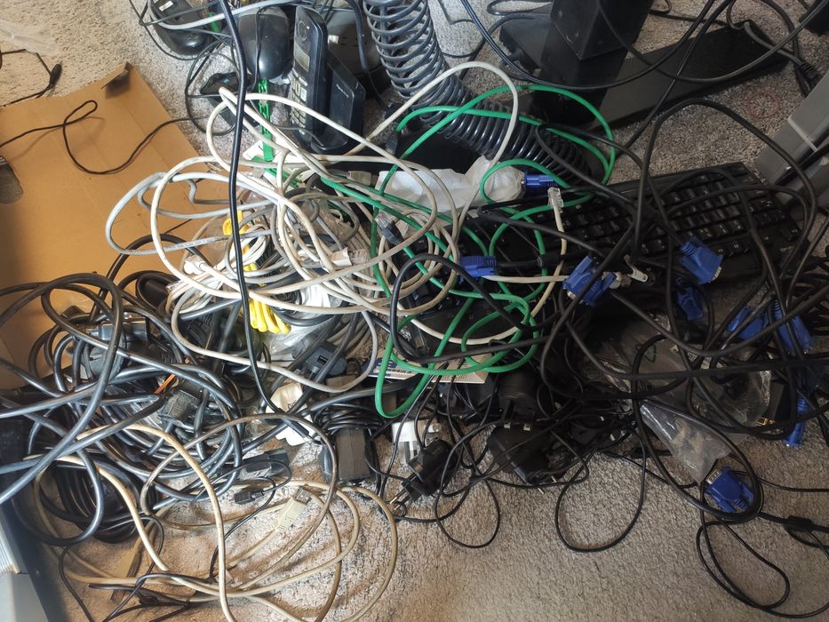 Kable rj45, zasilający, DSUB, DVI, sieciowy itp