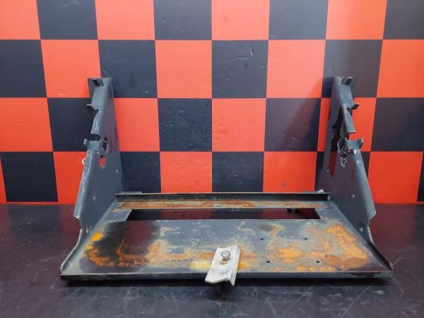 Base / caixa da bateria NISSAN Cabstar Chassis (F24M, F24W)