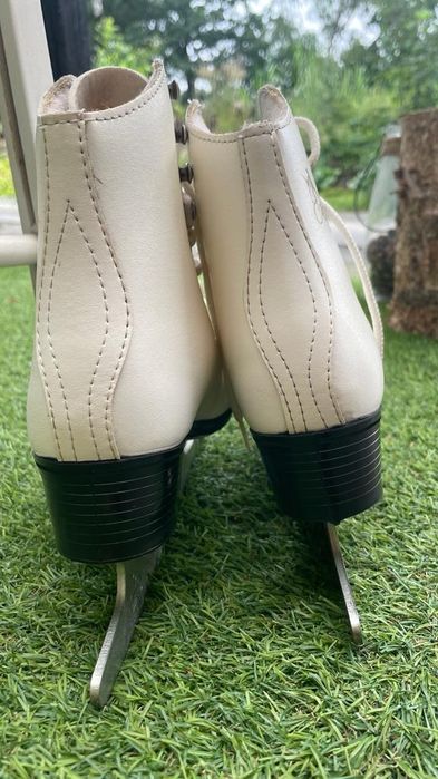 Łyżwy dziecięce-figurówki