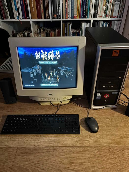 Komputer Retro AMD Athlon + kultowy Monitor CRT CTX PR700T Trinitron