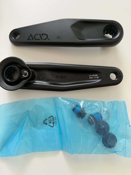 Korby ACID CUBE 165mm nowy komplet plus sruby , bosh