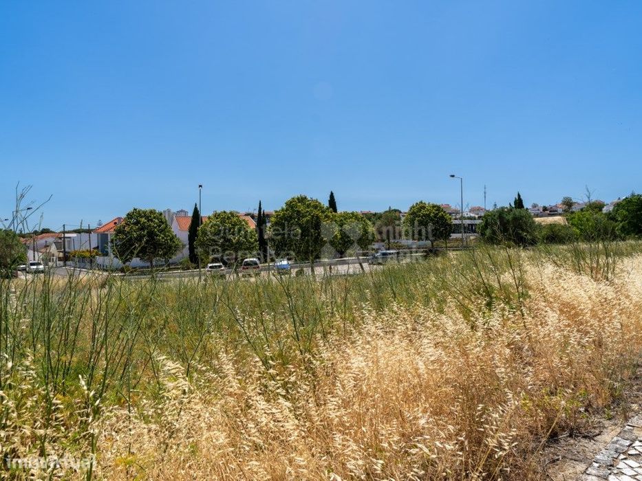 Plot of Land with Approved Project in Cascais