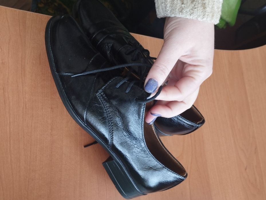 Продам нові туфлі для хлопчика