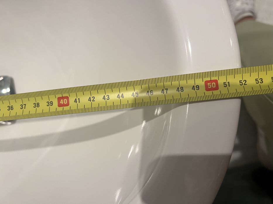 Bidé suspenso + torneira + válvula