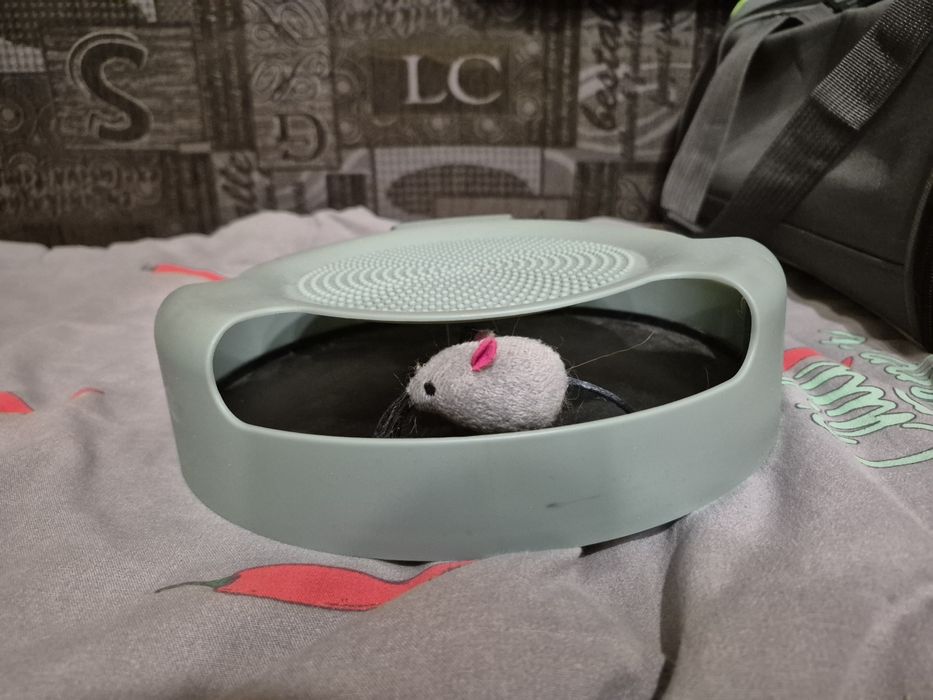 Іграшка для кота тріксі