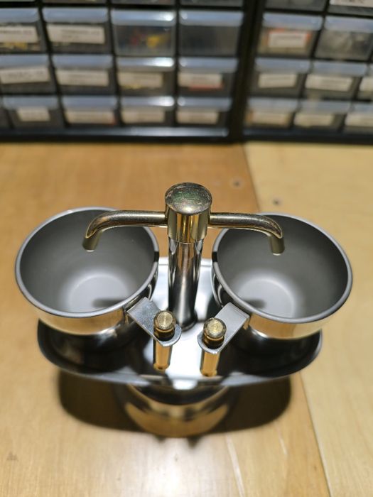 Cafeteira italiana para dois cafés