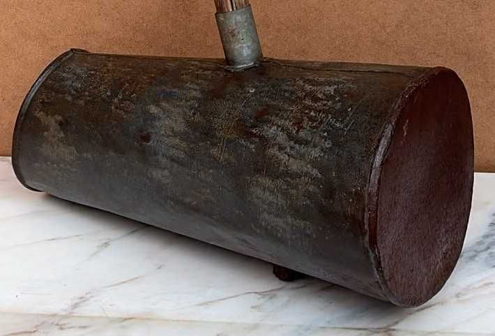 Cabaço para tirar agua do riacho do poço ou do tanque. antigo e raro a vedar, sem cabo.