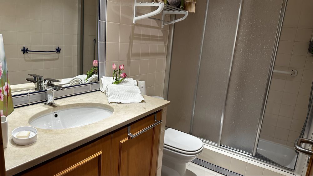 Apartamento T2 Férias Albufeira 6 Pax | Praia da Oura/Sta Eulália 5min | Condomínio Luxo c/ Piscinas+Garagem+AC | Proprietário - Desde 750€/sem