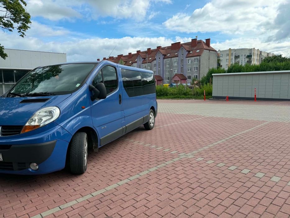 Renault Trafic 9 osobowy