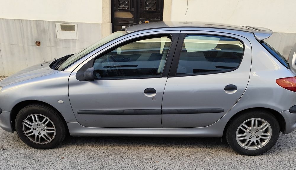 Carro Peugeot 206