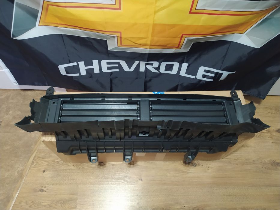 Chevrolet BOLT EV EUV жалюзі, дефлектор радіатора в НАЯВНОСТІ Malibu