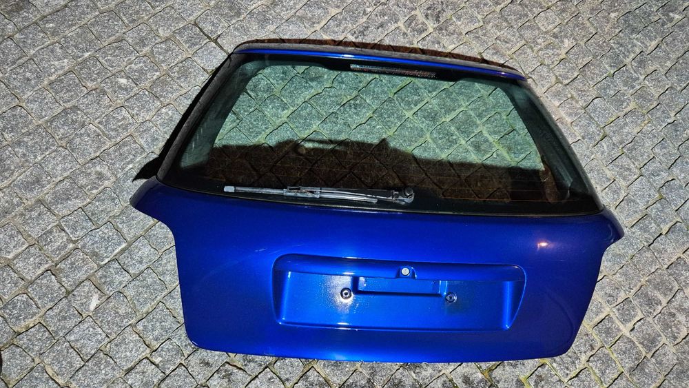 AUDI A4 B5 (8D)-Mala Original em excelente estado modelo 1996 até 2001