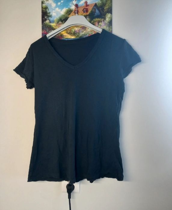 T-shirt  mocno dekatyzowany