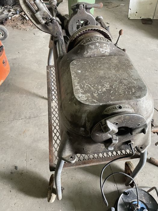 Rosqueadora RIDGID 535 completa a funcionar – Profissional