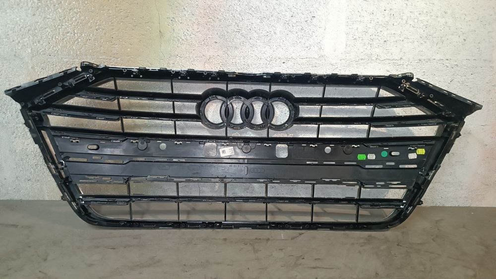 Vendo grelha de frente Audi A8 D5 ano 2018/22
