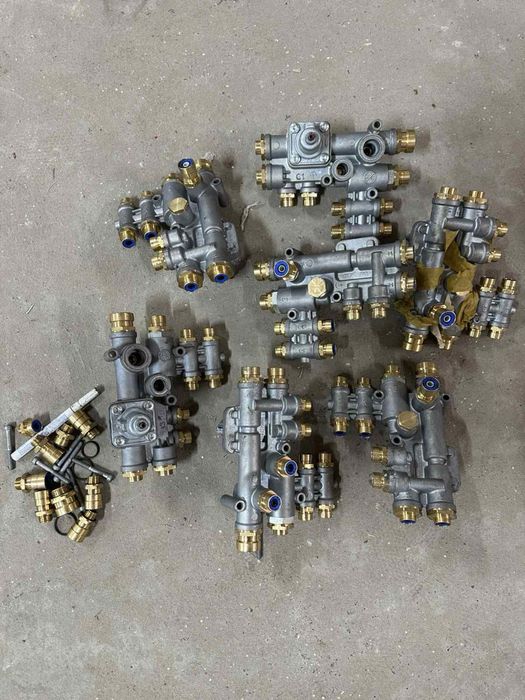 Пневматичний модуль розширення модулятор Wabco 4615130030