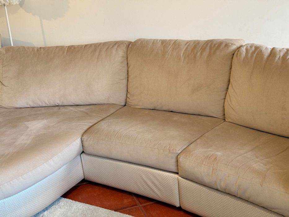 Sofá com chaise long como novo