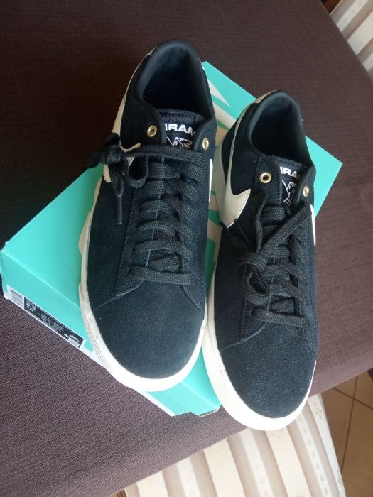 MINIRAMP (r. 42- 26,5 cm) Nike SB Blazer Low GT Black dunk low