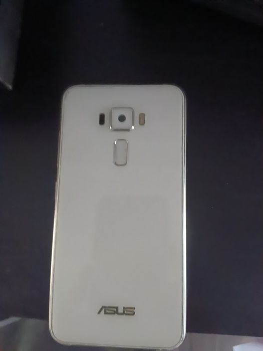 Assus phone 64g  sem um risco
