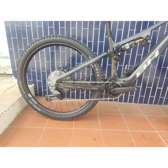 Bh de topo com avinox
