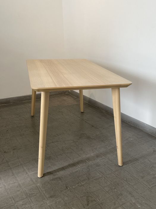 Uma mesa jantar / secretária “ Lisabo “ IKEA