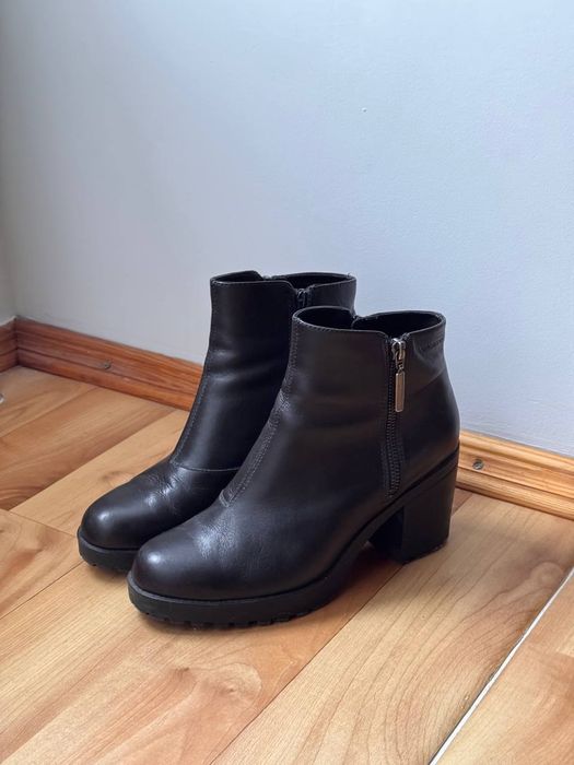 Жіночі сапожки полусапожки черевики Vagabond Shoemakers

Розмір: 39 (E