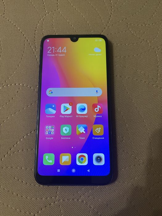 Продам телефон Redmi 7
