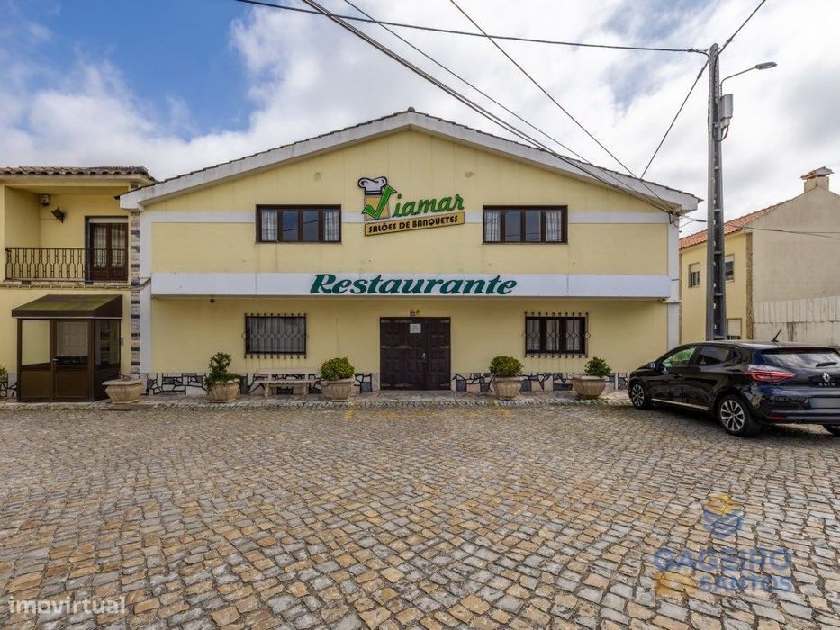 Espaço Comercial com 1.523,87 m² para Arrendamento no Centro de Alf...
