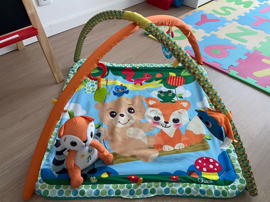 Tapete actividades Chicco