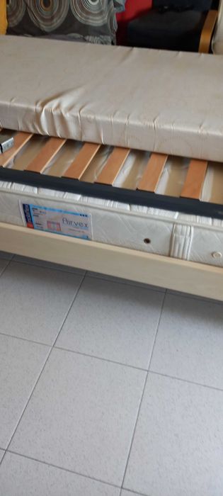 Vendo 2 camas de solteiro em bom estado a 40€