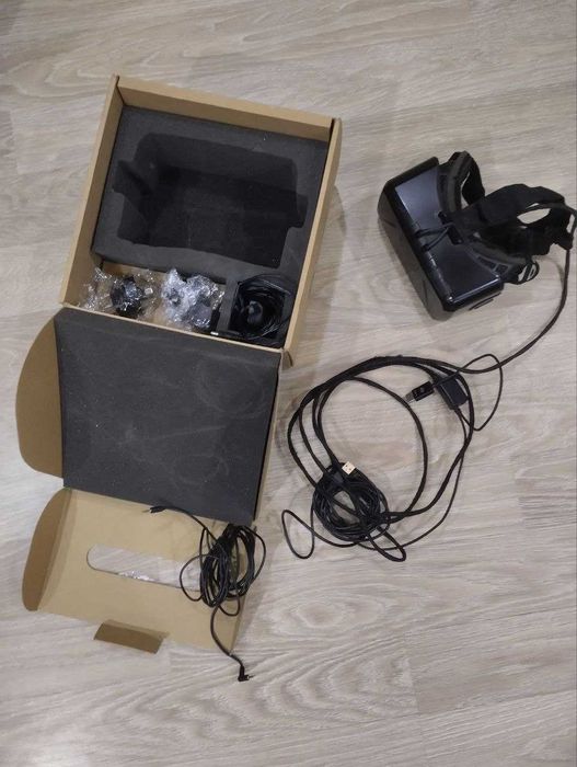 Продам вр окуляри oculus dk2 працюють, гарний стан