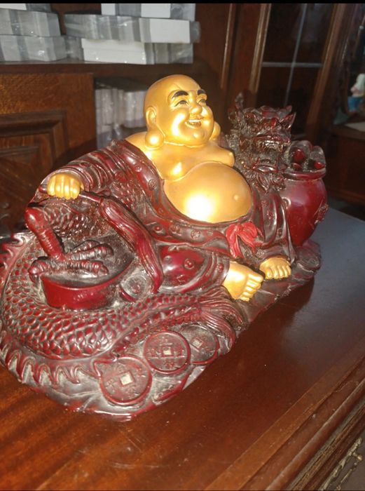 Buddha com dragão