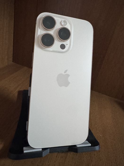 Продам iphone 16 pro