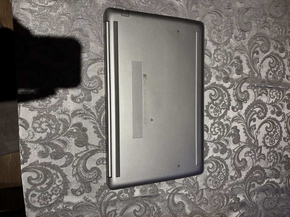 Laptop HP 15 R3-3200