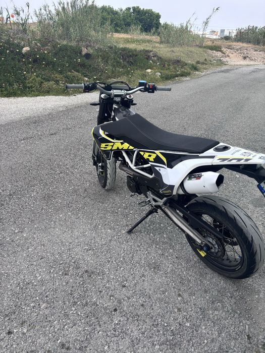 Vendo husqvarna 701 supermoto