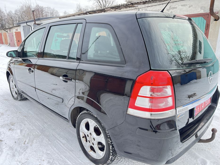 Свіжопригнаний Опель Зефіра з Німеччини