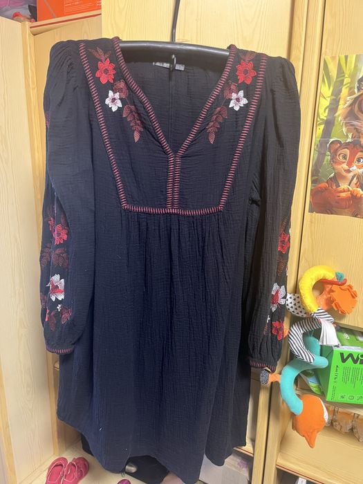 Жіноча Сукня - вишиванка.