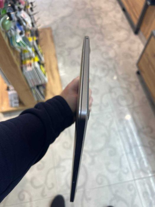 MacBook Pro 13" M1 2020 — потужний, безшумний, 100% справний