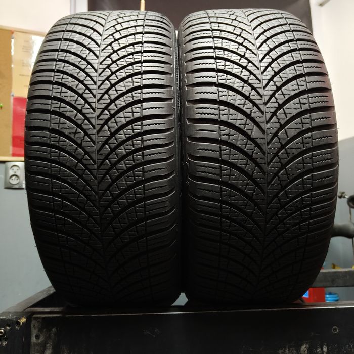 225/45/17 Sprzedam parę opon całorocznych Goodyear z 2024 roku