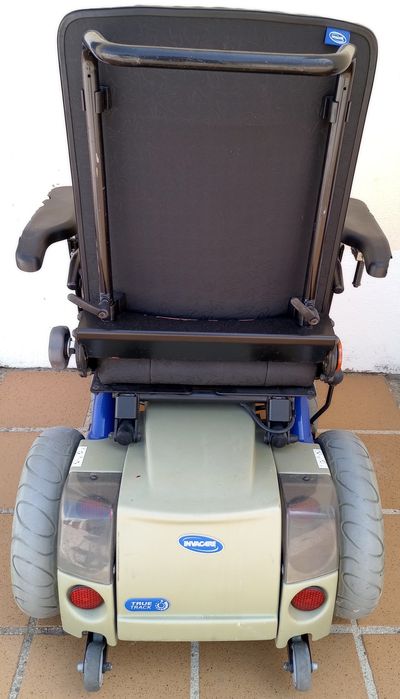 Cadeira de rodas elétrica