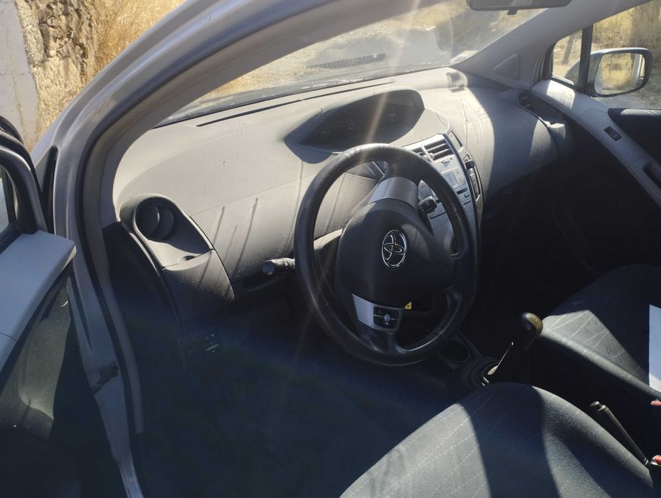 Toyota Yaris — fotografia 5