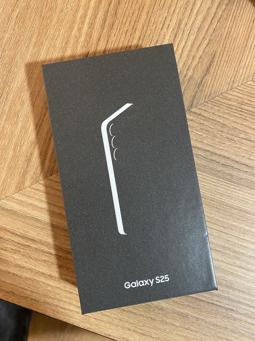 Samsung S25 como novo
