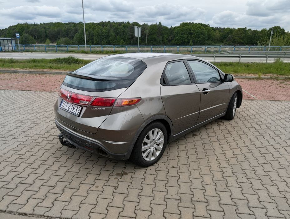 Honda Civic VIII ufo 1.8 benzyna