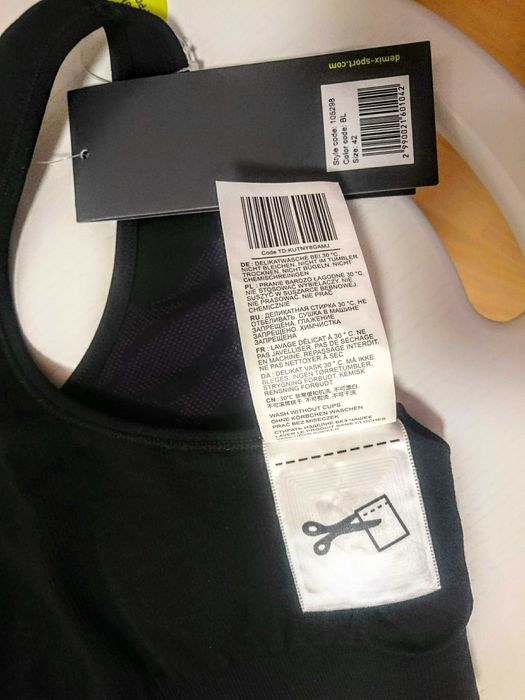 Новий спортивний еластичний жіночий топ Demix, розмір 34 / XS / 42