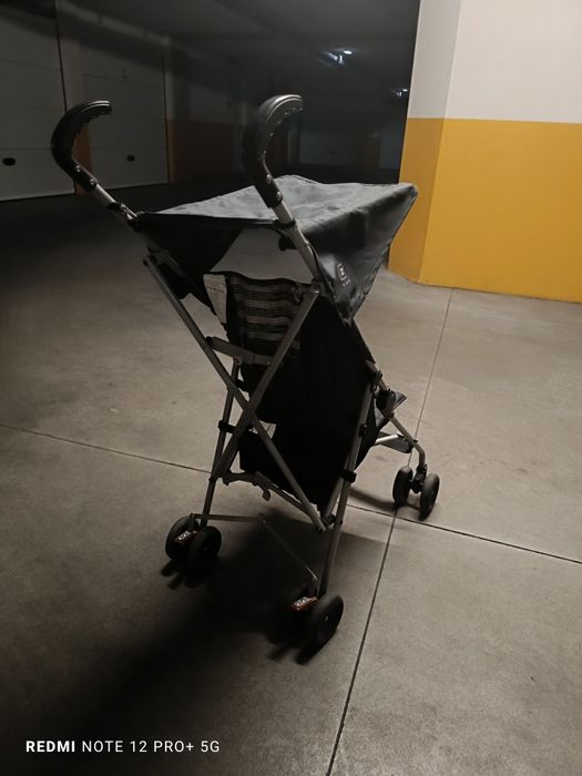 Carrinho de bebê dobrável