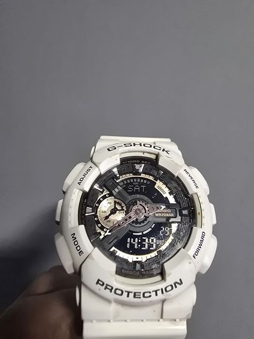 Sperzedam/zamienie Zegarek G-SHOCK  GA-110GB-1AER