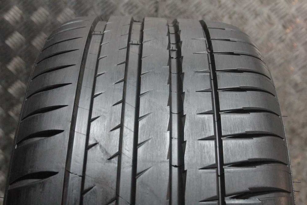 245/35/20 Michelin Pilot Sport 4S 245/35 R20 95Y XL jak nowa