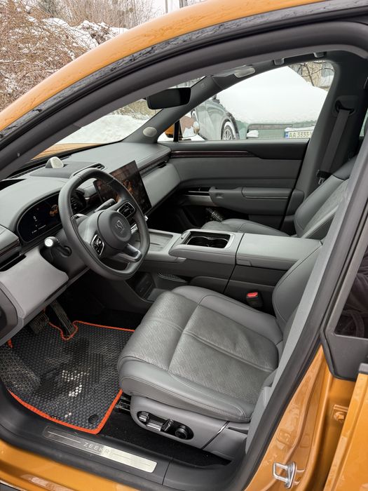 Zeekr 7x (повний привід+всі існуючі доп.опції+прошивка+2 комп гуми)