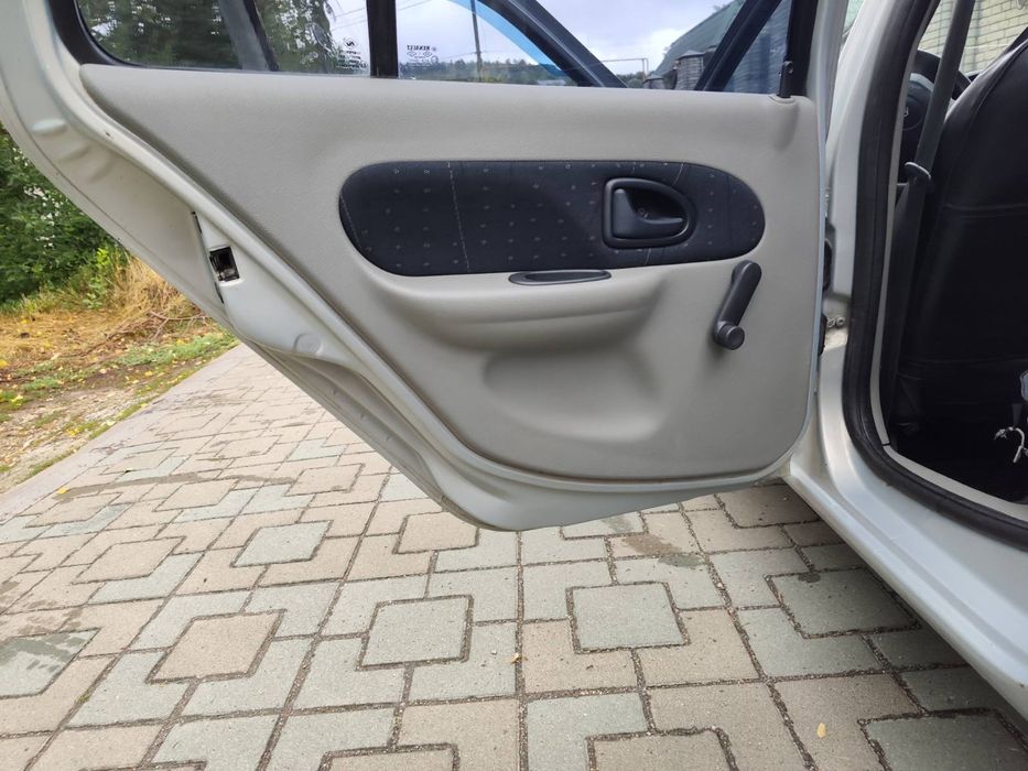 Renault Clio Symbol 2004