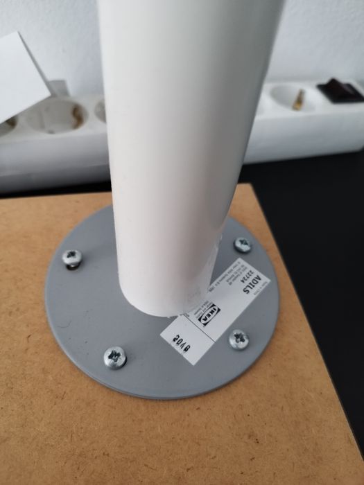 Secretária IKEA: LAGKAPTEN + Gavetas ALEX + 2 Pernas ADIL